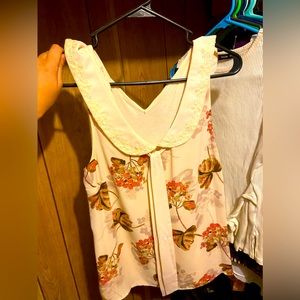 Blouse tank never worn